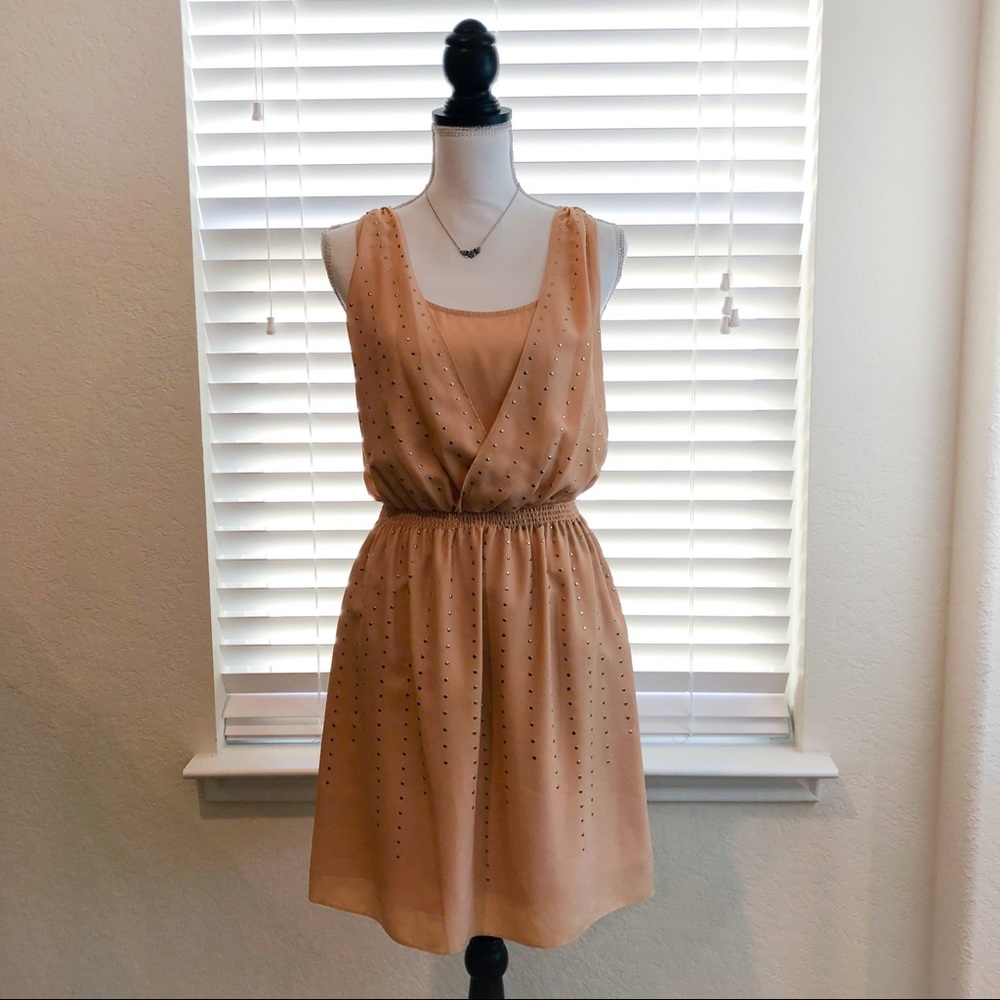 ‼️Price Drop‼️ Sleeveless cinched waist dress